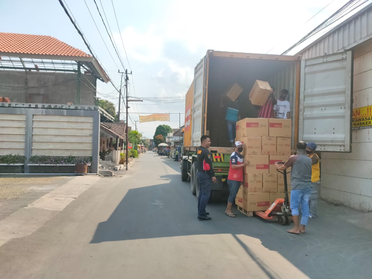 Ekspedisi Via Container Jakarta ke Singkawang