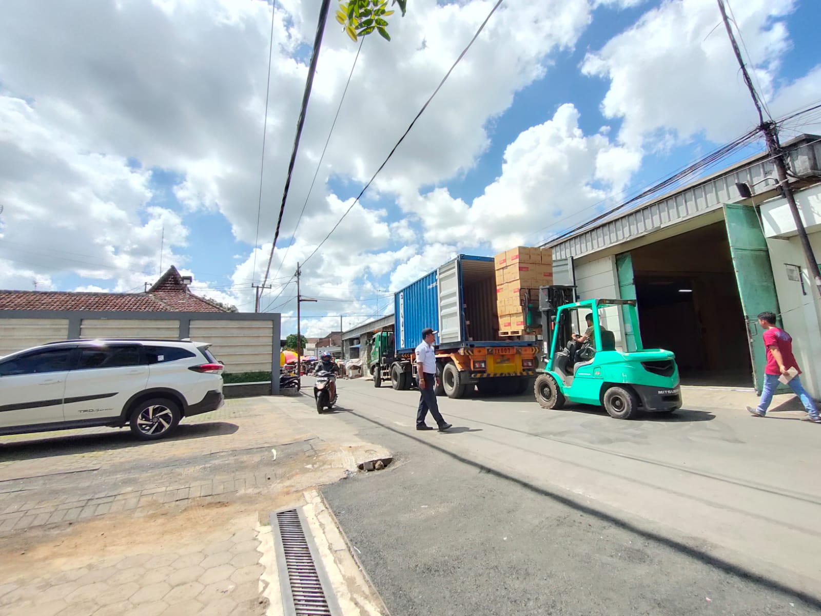 jasa pengiriman barang via Container Jakarta ke Kuala Tanjung