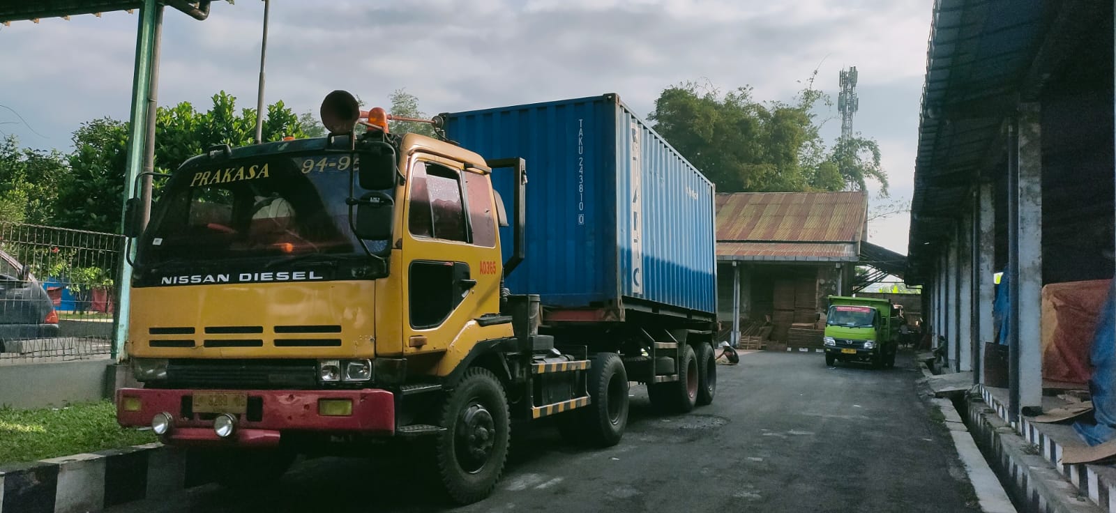 Jasa Ekspedisi Kontainer Dari Surabaya ke Reo